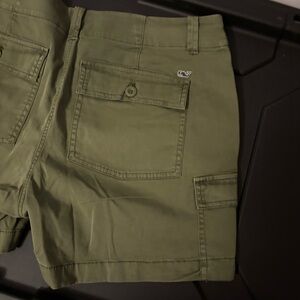 Vineyard Vines Everyday Cargo Shorts Color: Olive Green Size: 10 NWT